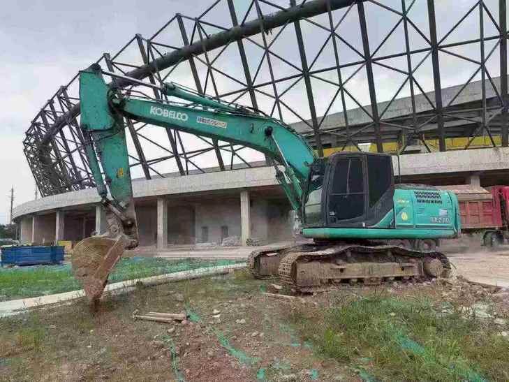 Buy Kobelco SK200-2 Used Excavator / 1