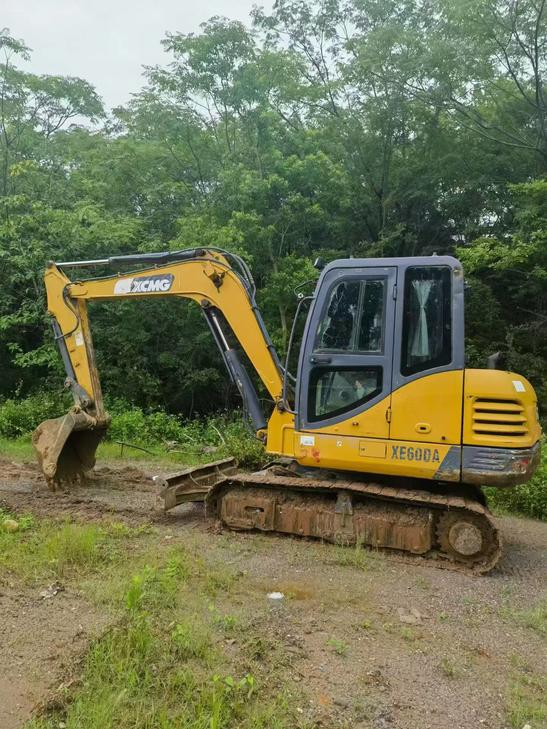 Buy XCMG XE60DA Used Excavator / 1