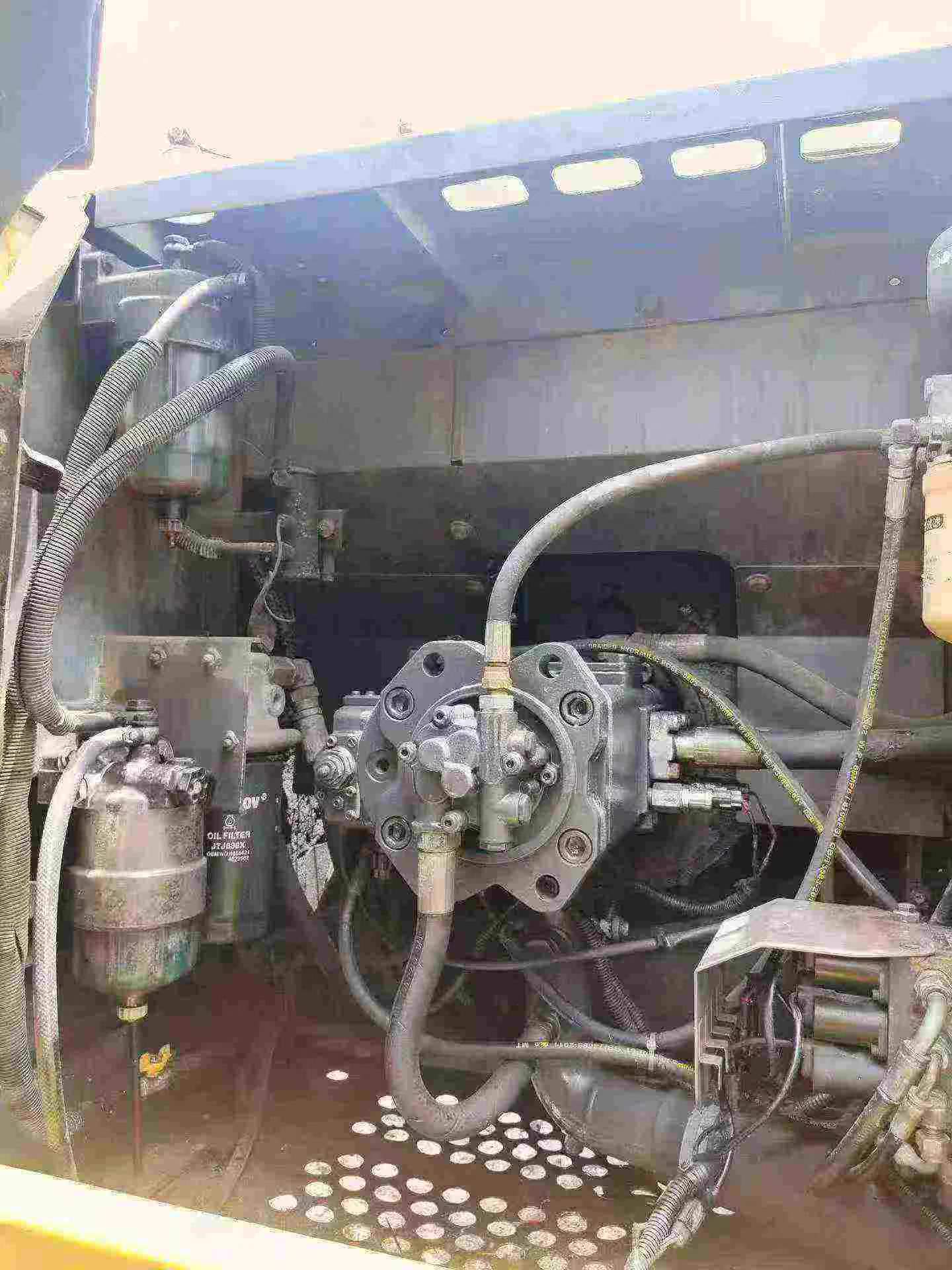 Buy Sumitomo SH200A5 Used Excavator / 4
