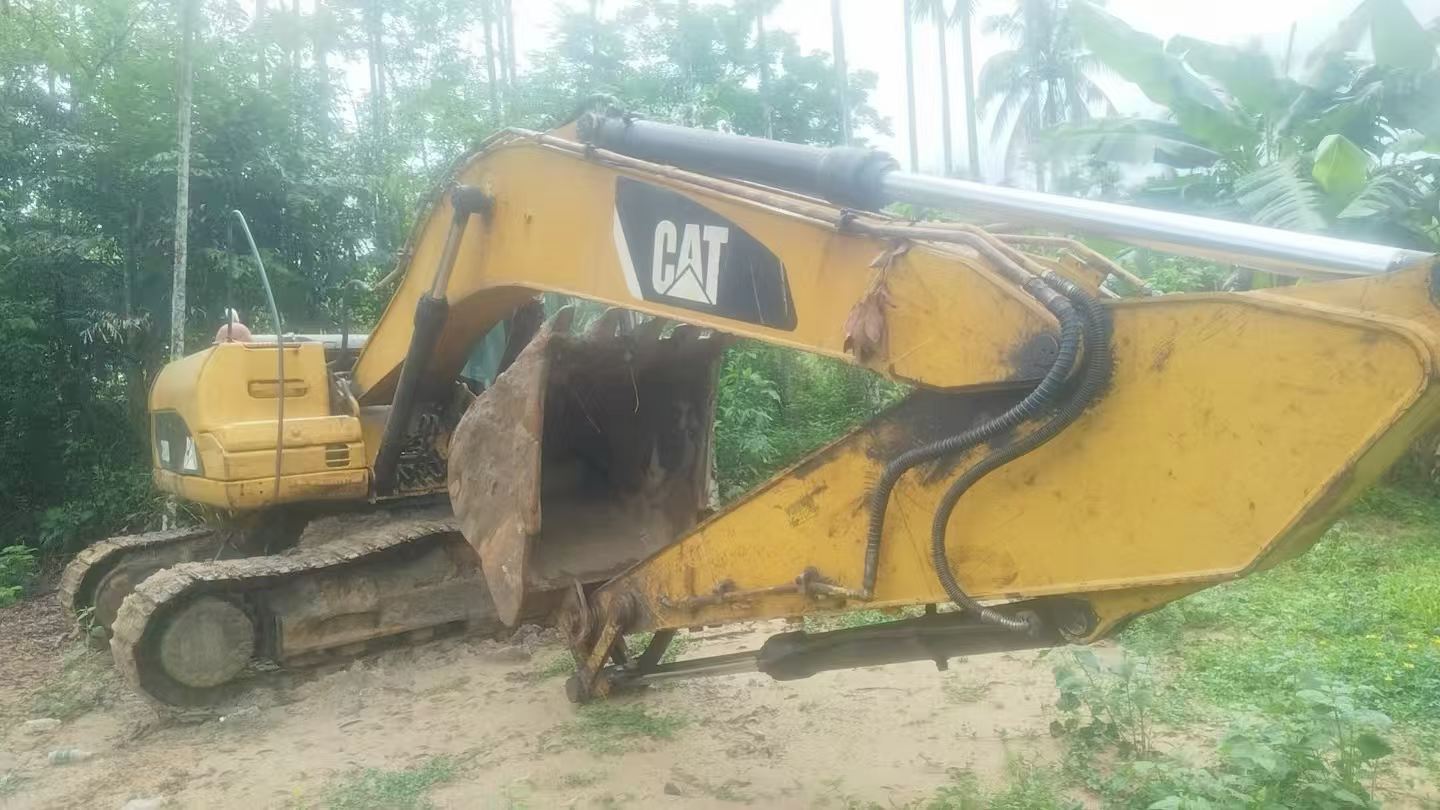 Buy Caterpillar 320D Used Excavator / 2
