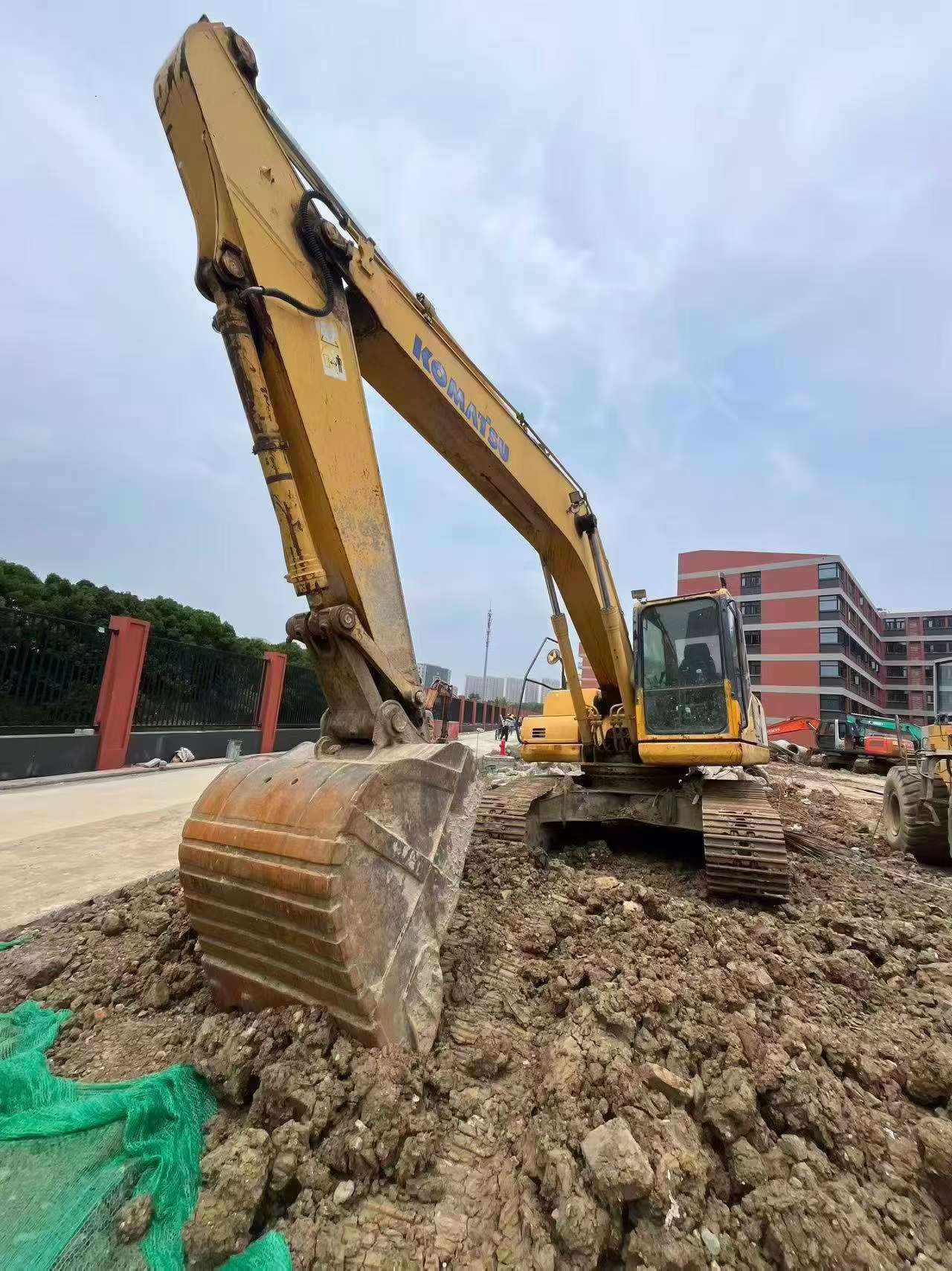 Buy Komatsu PC200 Used Excavator / 7