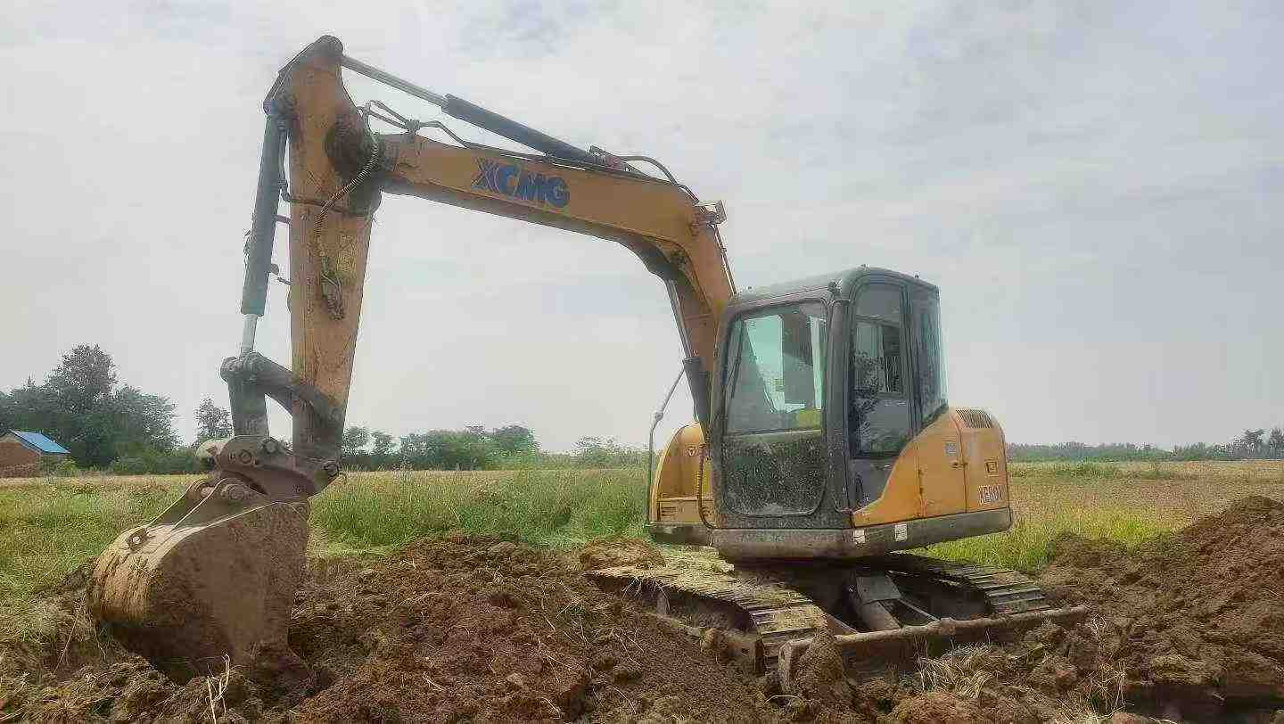 Buy XCMG XE80 Used Excavator / 4