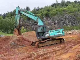 Buy Kobelco SK210 Used Excavator / 4 Buy Kobelco SK210 Used Excavator / 4