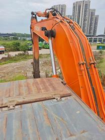 Buy Hitachi EX200 Used Excavator / 9 Buy Hitachi EX200 Used Excavator / 9