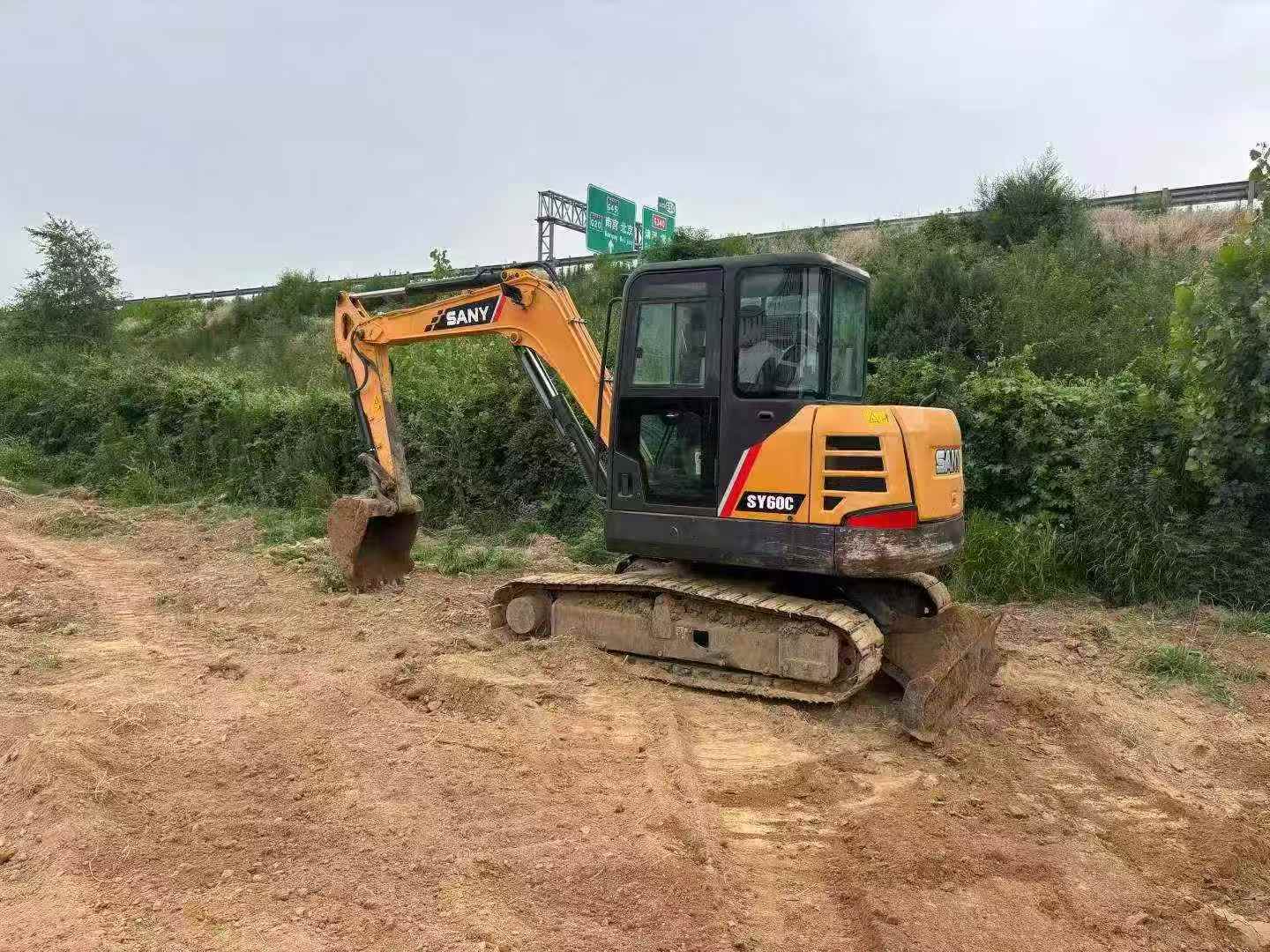 Buy Sany SY60C Used Excavator / 2