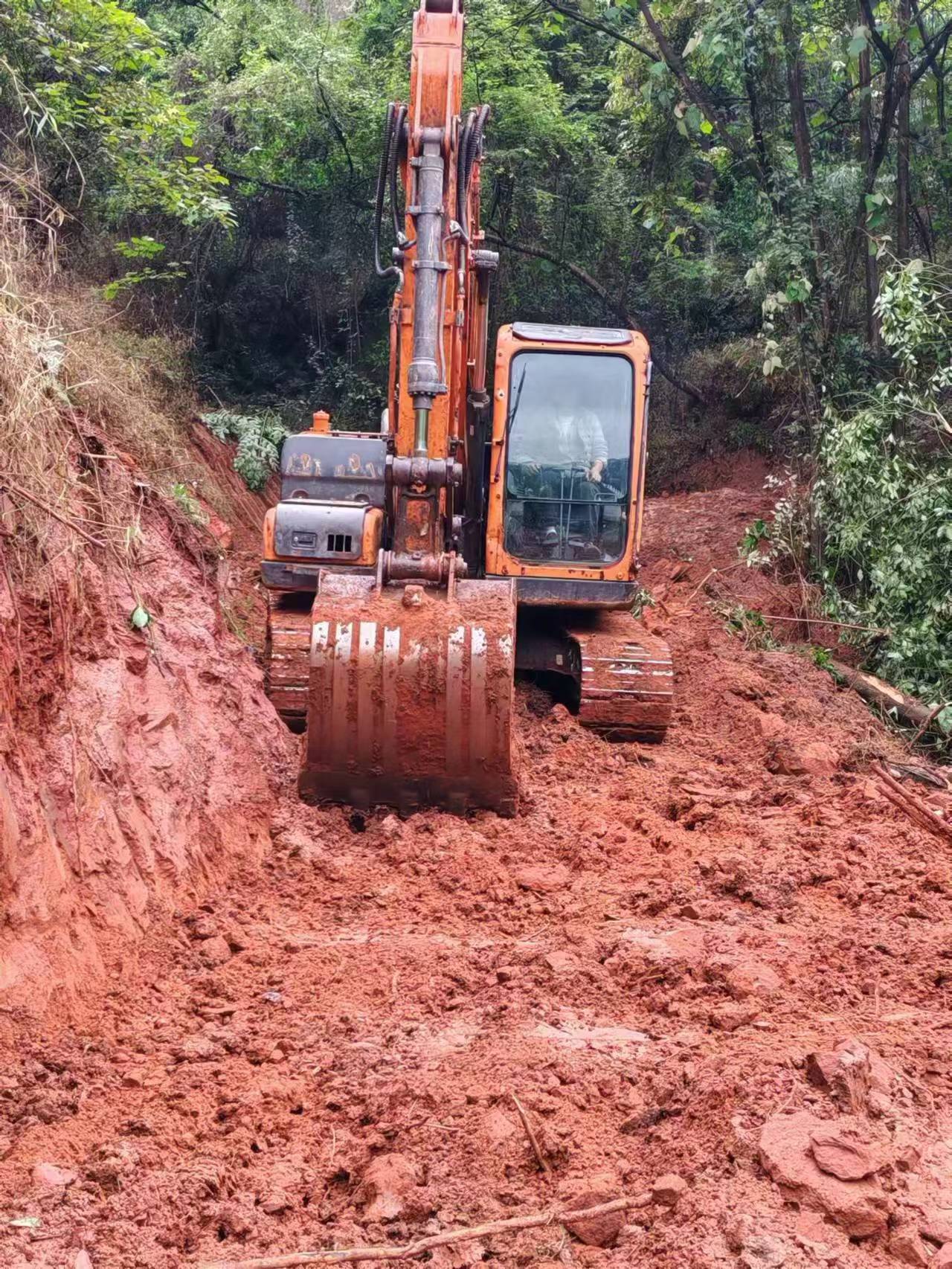 Buy Doosan S130W-3 Used Excavator / 2