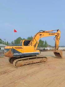 Buy Hyundai R220-5 Used Excavator / 2 Buy Hyundai R220-5 Used Excavator / 2