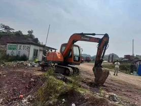 Buy Doosan DX75-10 Used Excavator / 3 Buy Doosan DX75-10 Used Excavator / 3
