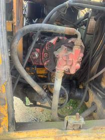 Buy Hyundai R130-5 Used Excavator / 8 Buy Hyundai R130-5 Used Excavator / 8