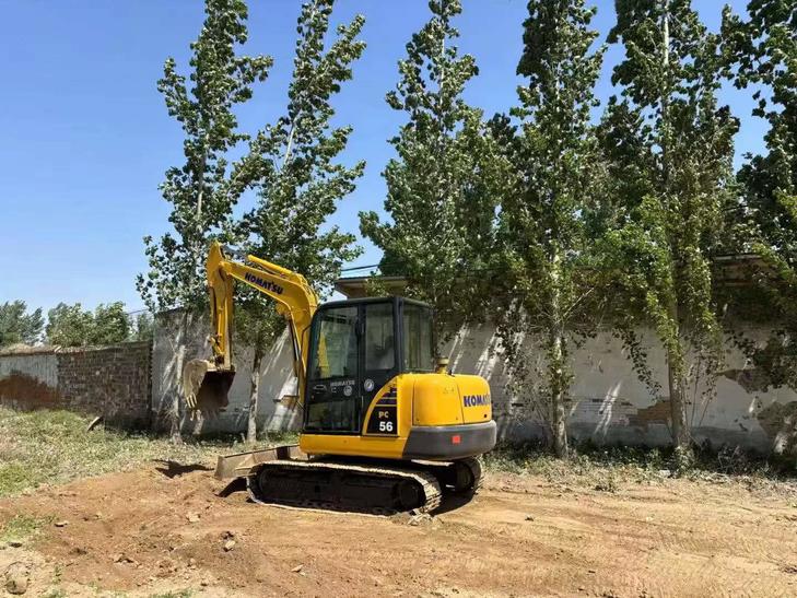 Buy Komatsu PC56-7 Used Excavator / 1