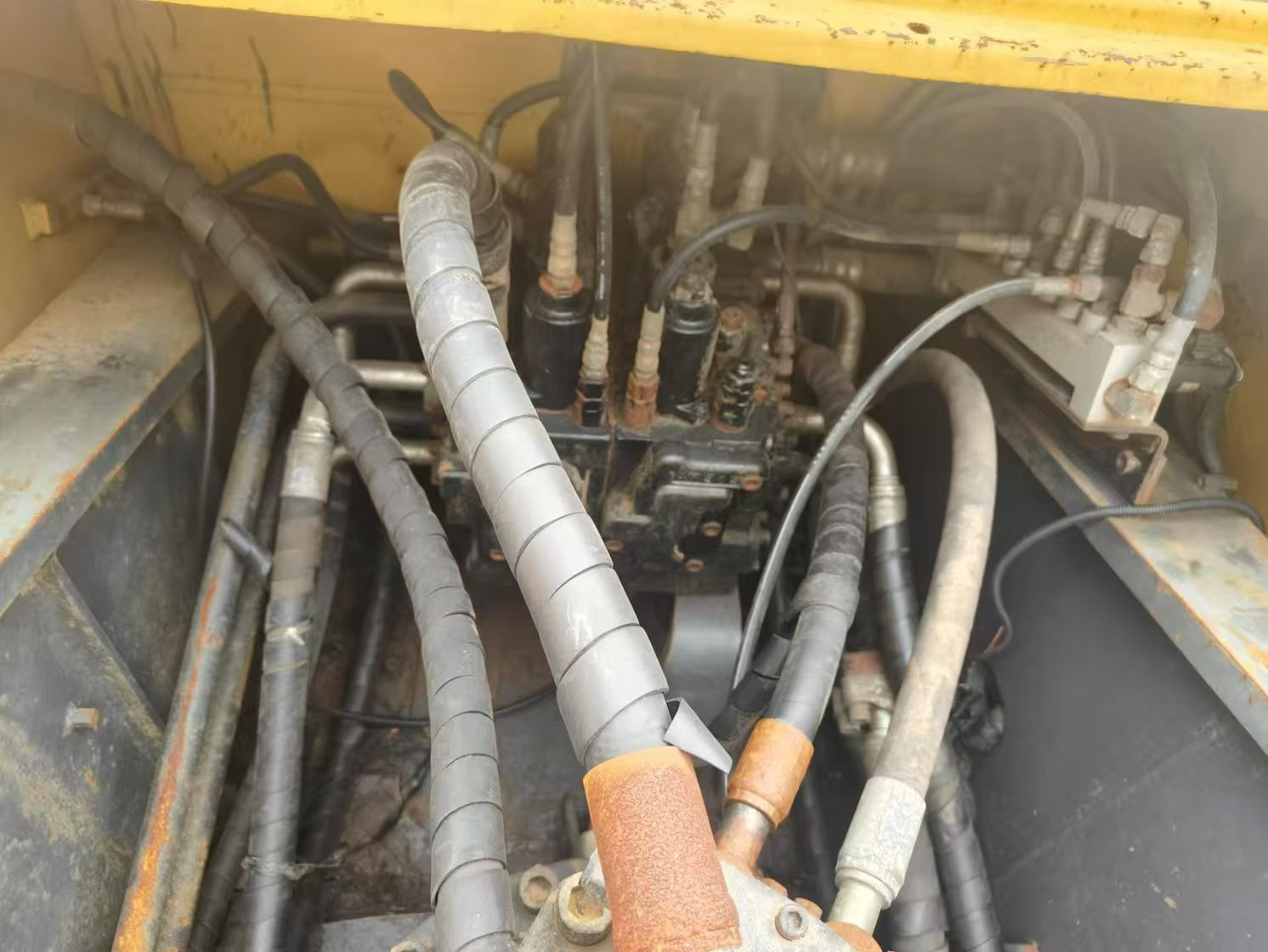 Buy Kobelco SK350-8 Used Excavator / 9