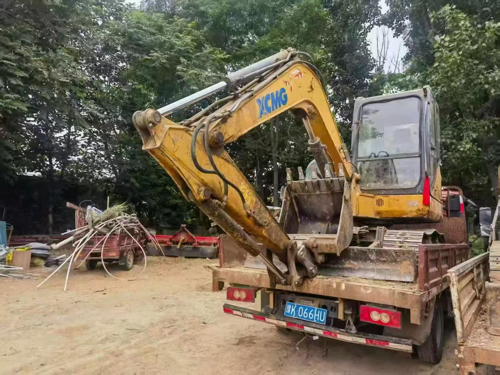 Buy XCMG XE60 Used Excavator / 7
