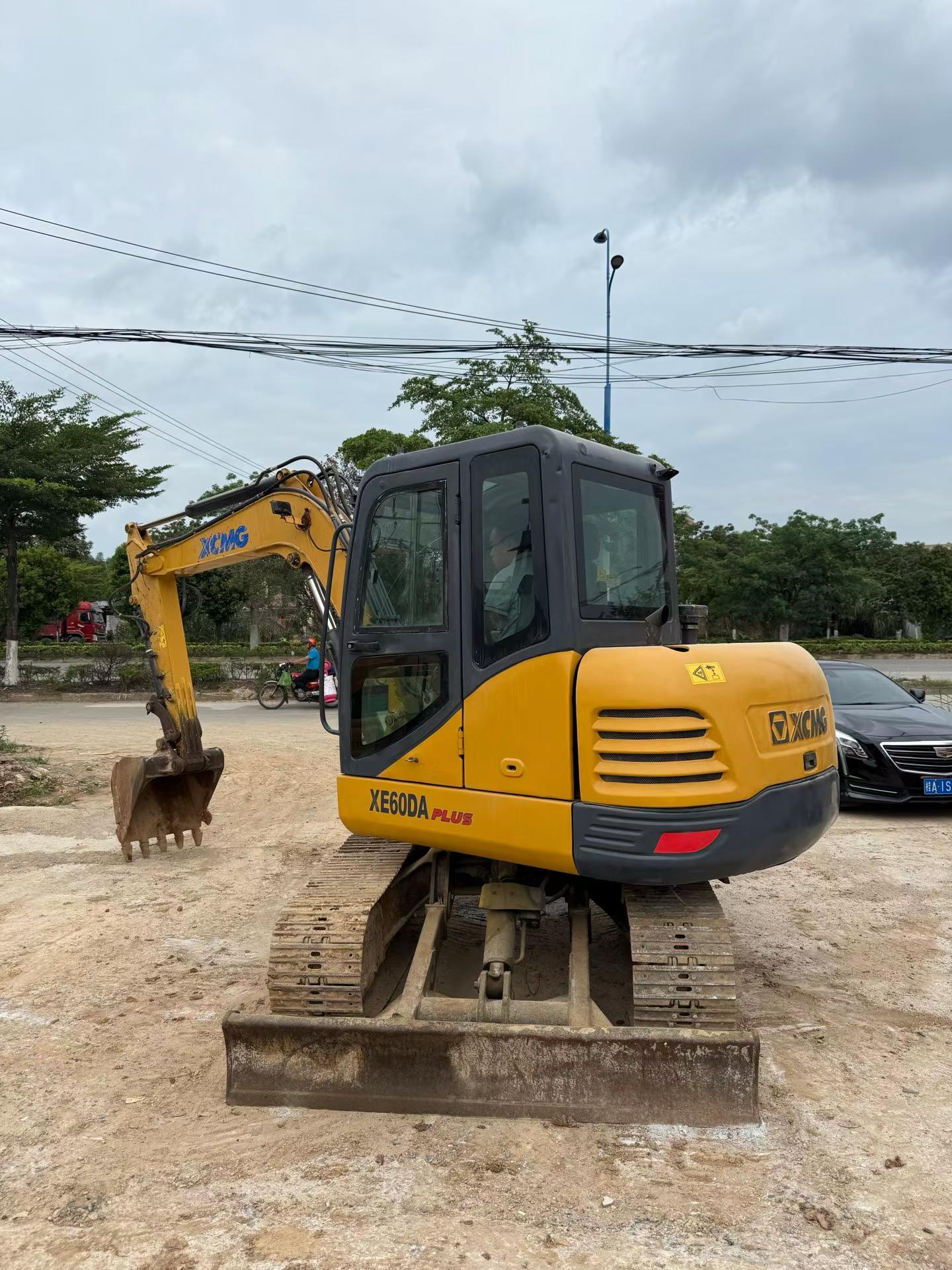 Buy XCMG XE55D Used Excavator / 3