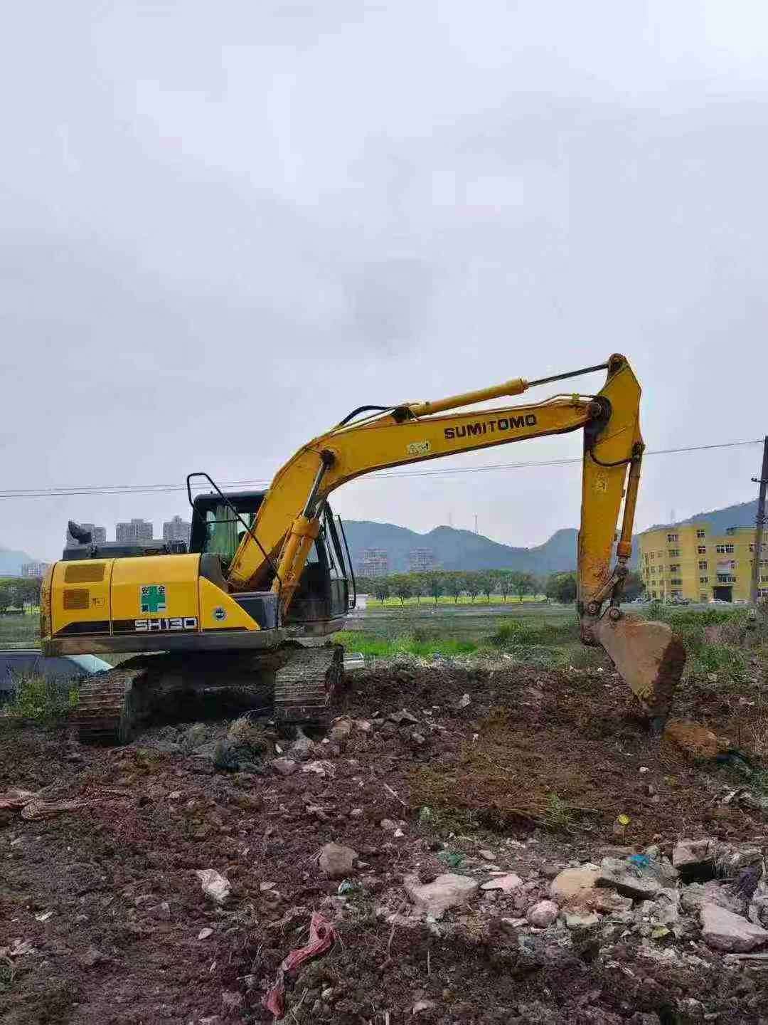 Buy Sumitomo SH130-6 Used Excavator / 2