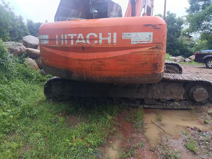Buy Hitachi ZX210LC-3 Used Excavator / 1