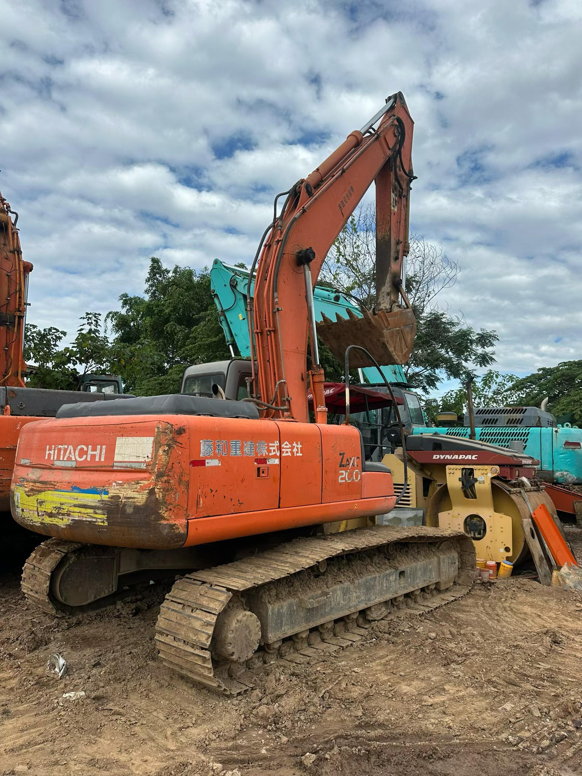 Buy Hitachi ZX260-3G Used Excavator / 4