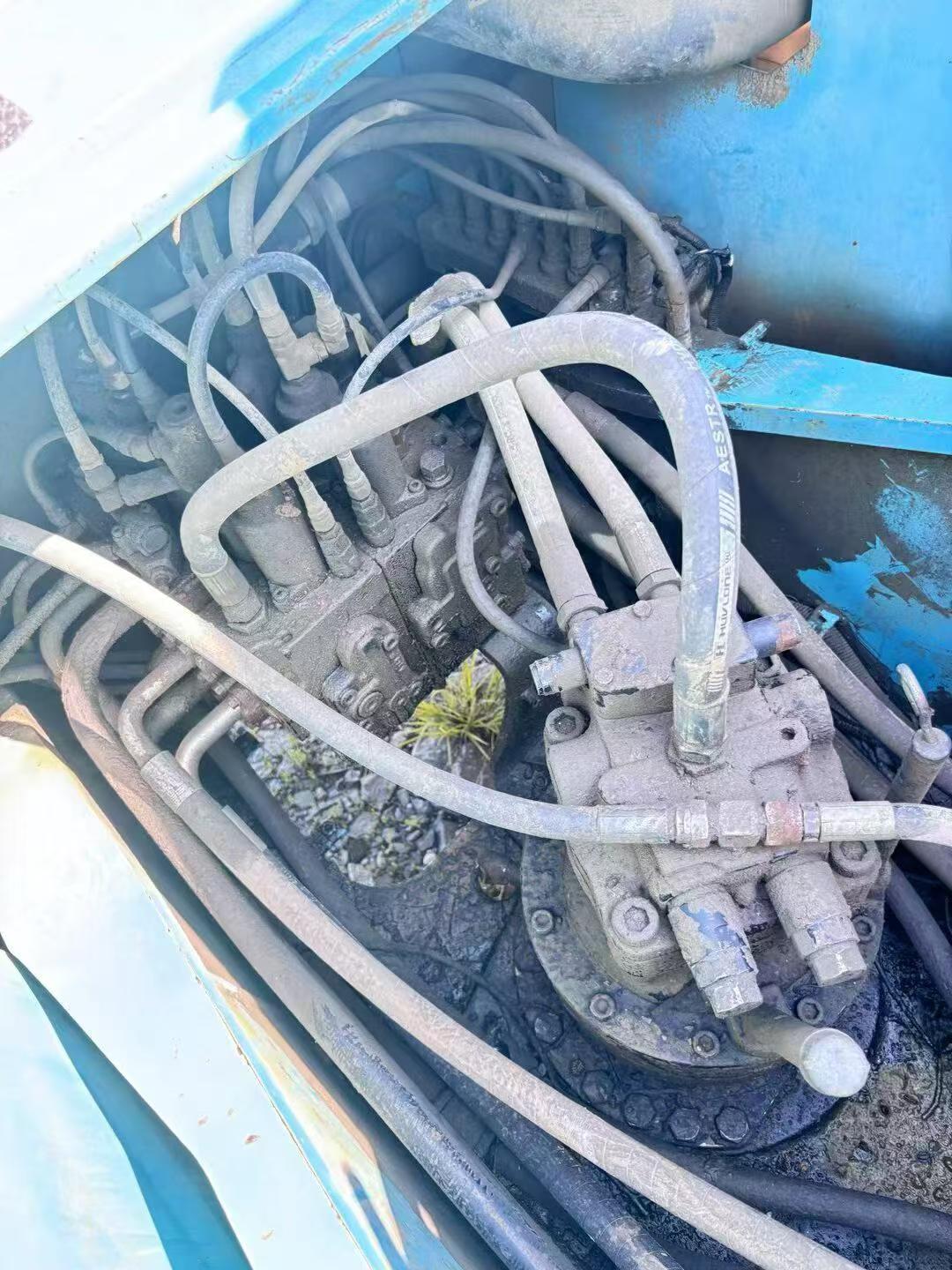 Buy Kobelco SK210 Used Excavator / 8