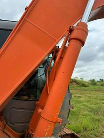 Buy Hitachi EX120-6 Used Excavator / 9 Buy Hitachi EX120-6 Used Excavator / 9