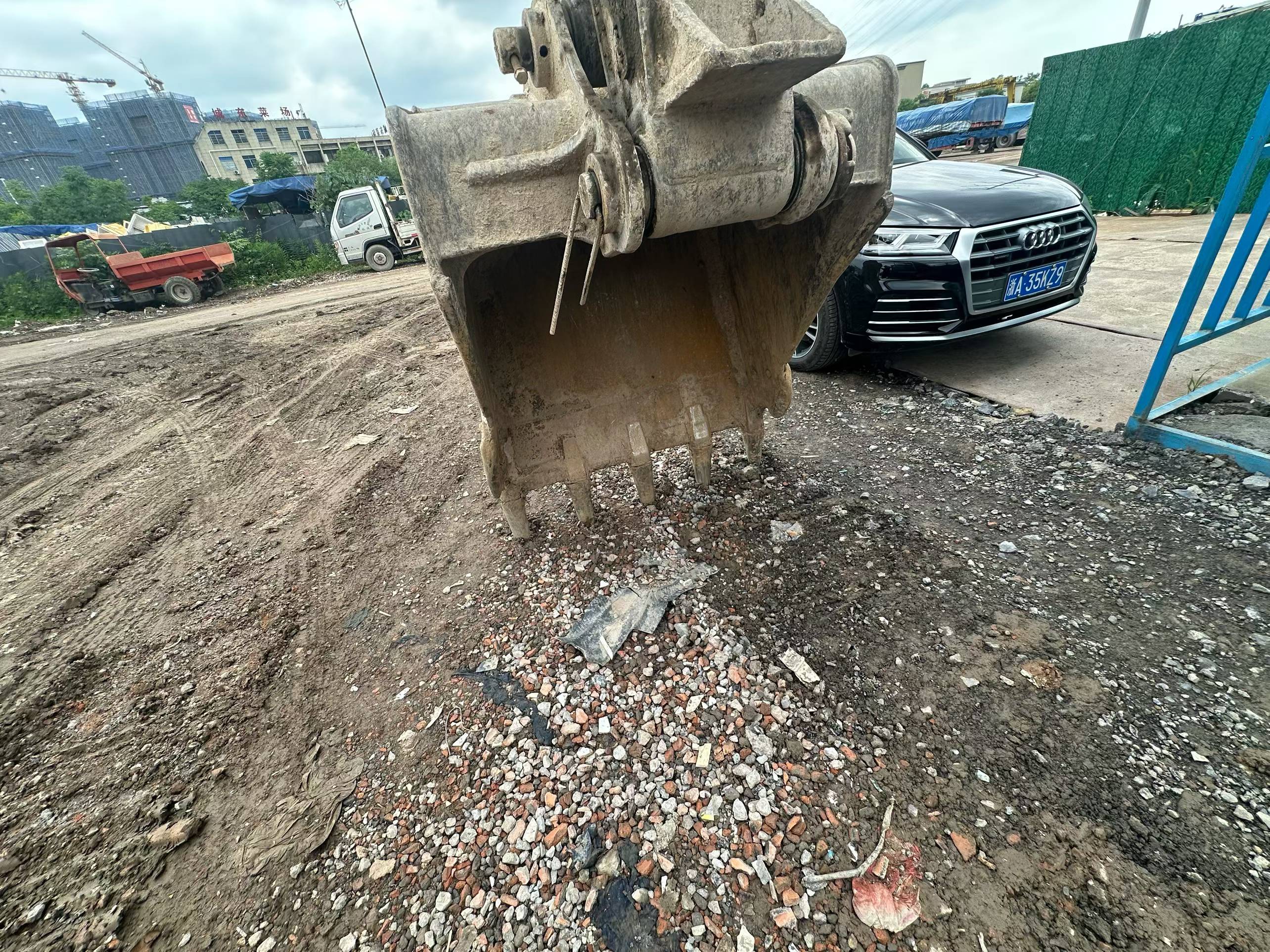 Buy XCMG XE205DA Used Excavator / 6