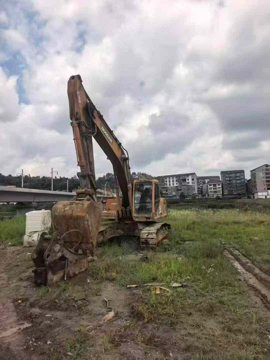 Buy Doosan DH225-9 Used Excavator / 3