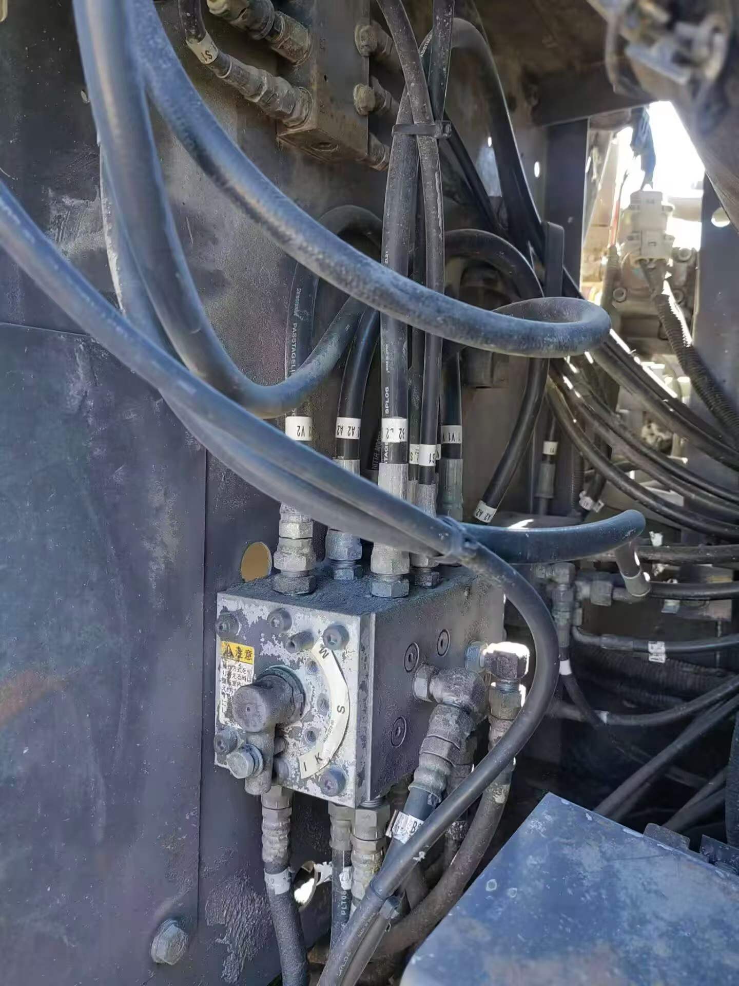 Buy Sumitomo SH200A3 Used Excavator / 8
