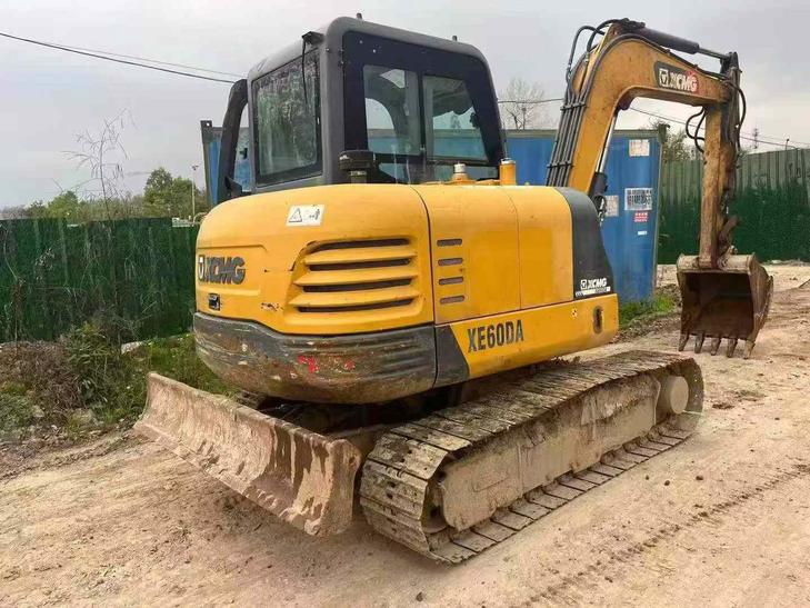 Buy XCMG XE60 Used Excavator / 1