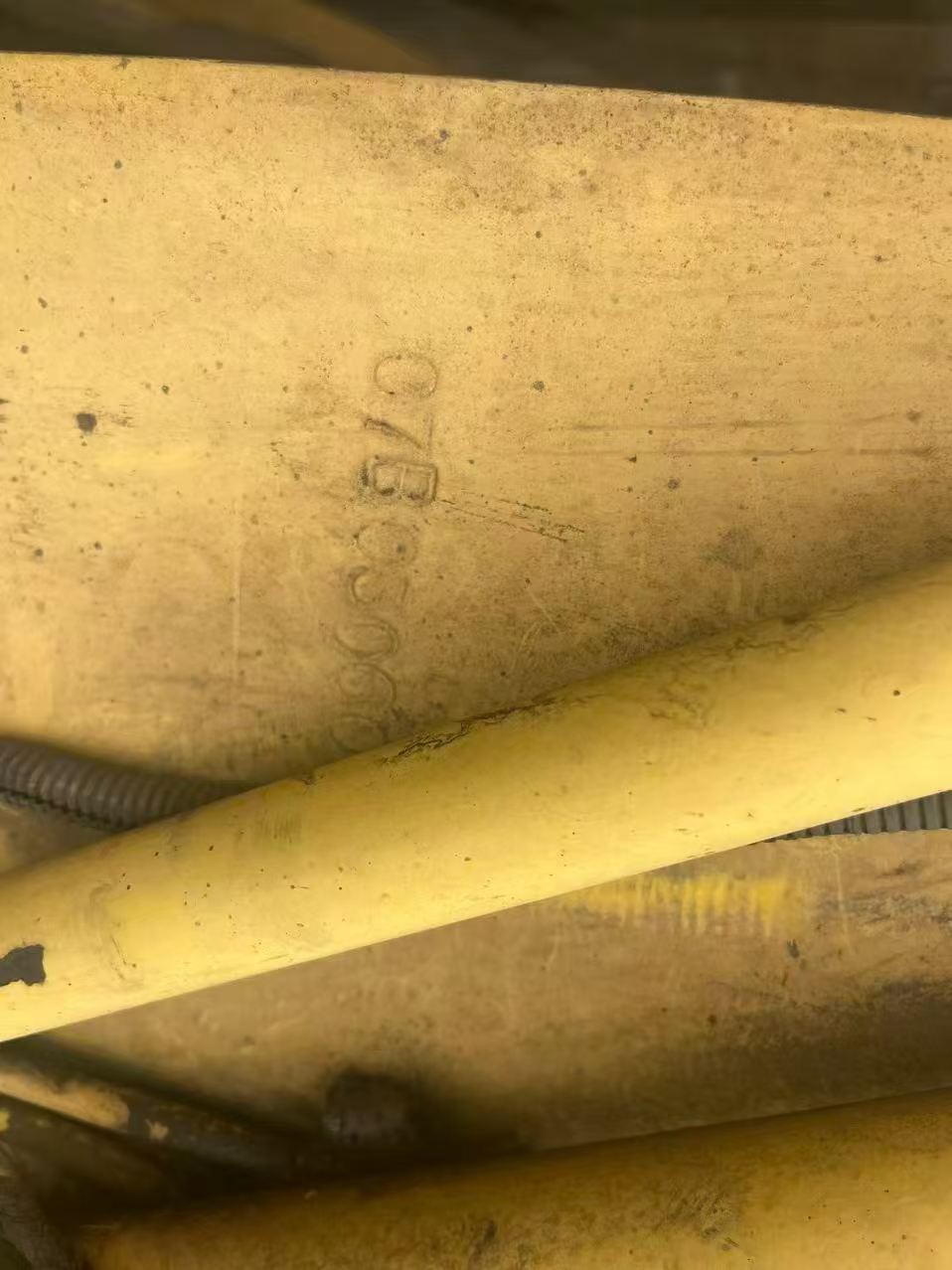 Buy Komatsu PC200-7 Used Excavator / 2 Buy Komatsu PC200-7 Used Excavator / 2