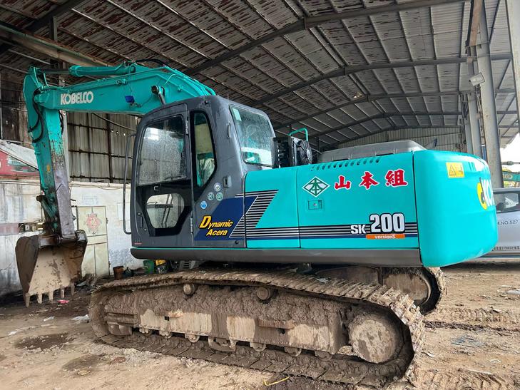 Buy Kobelco SK200-10 Used Excavator / 1