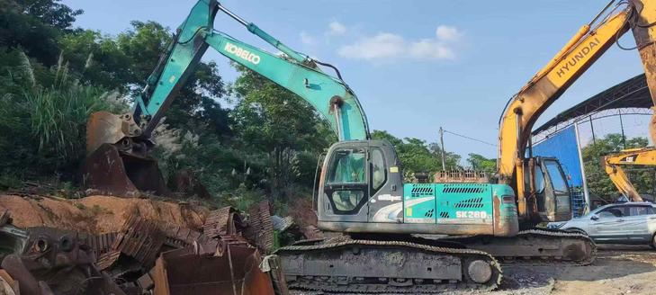 Buy Kobelco SK260 Used Excavator / 1