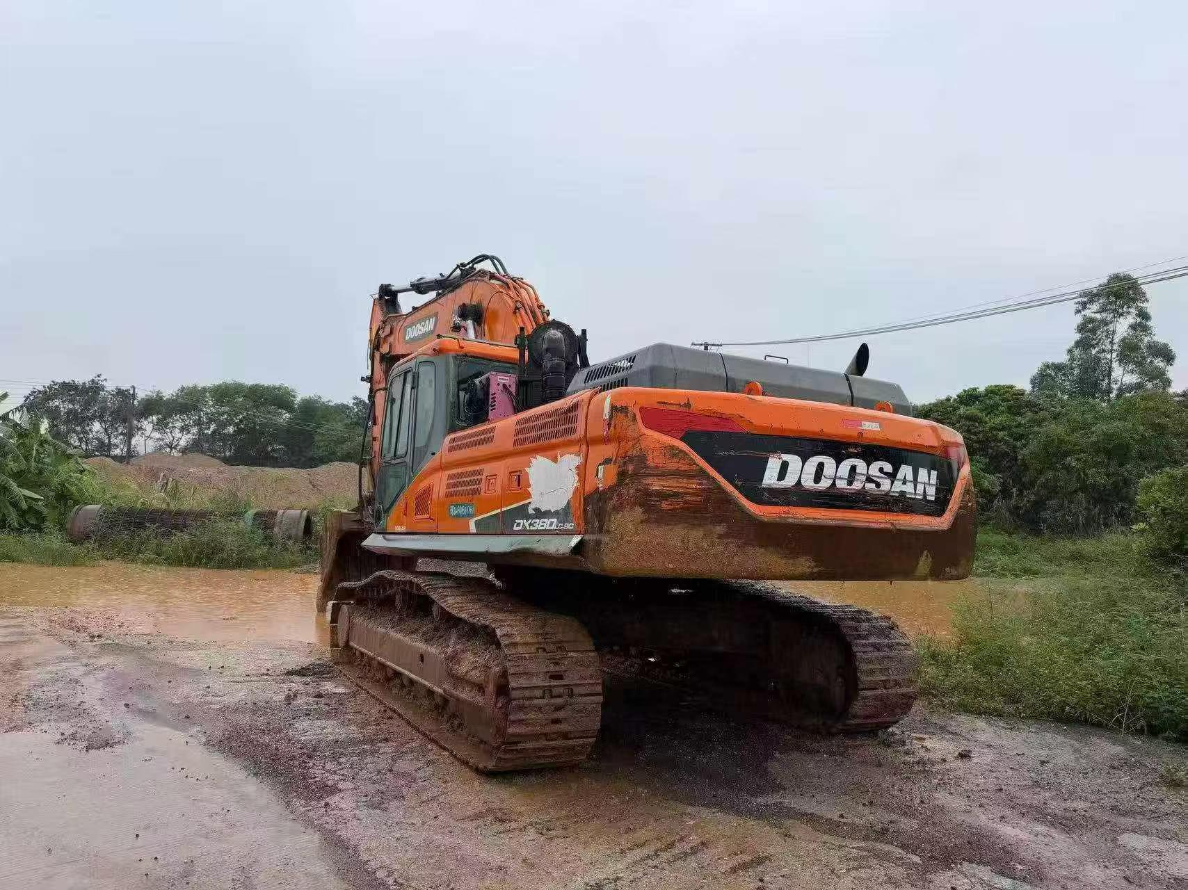 Buy Doosan DX380 Used Excavator / 1