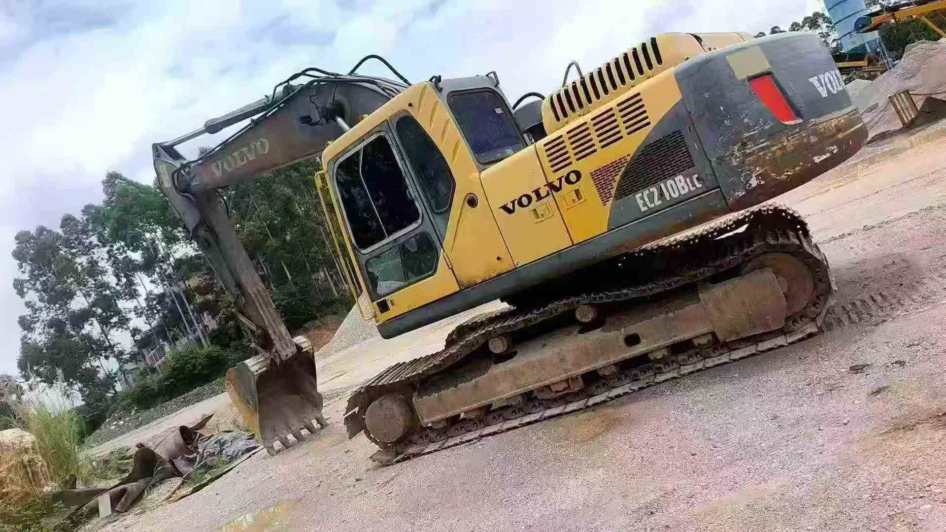 Buy Volvo EC240 Used Excavator / 4