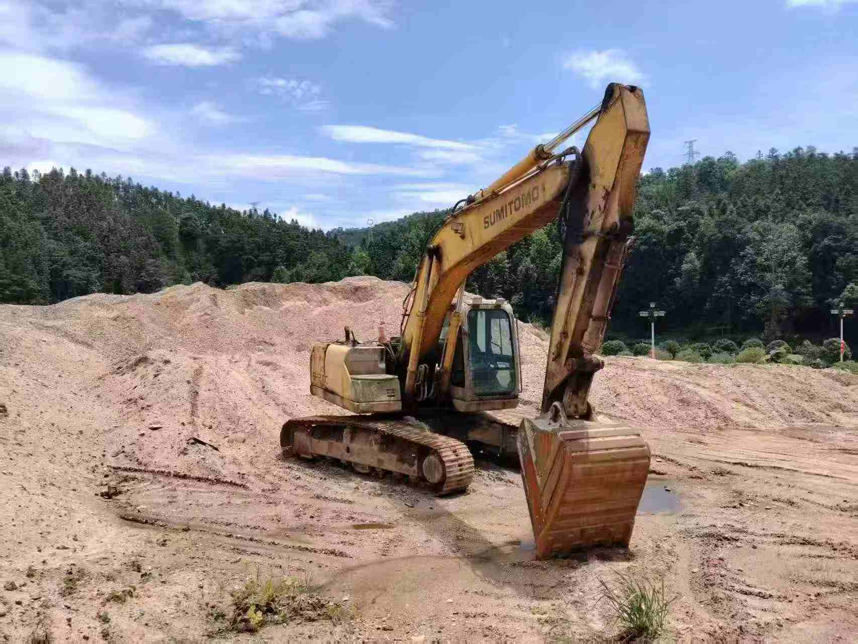 Buy Sumitomo SH210-5 Used Excavator / 2 Buy Sumitomo SH210-5 Used Excavator / 2