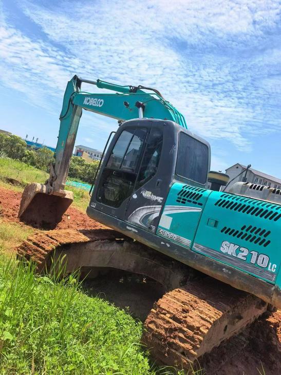 Buy Kobelco SK210 Used Excavator / 1