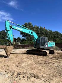 Buy Kobelco SK210 Used Excavator / 4 Buy Kobelco SK210 Used Excavator / 4