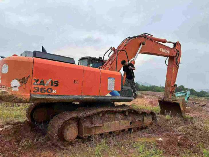 Buy Hitachi EX360-5 Used Excavator / 1