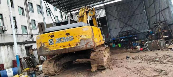 Buy XCMG XE215 Used Excavator / 1