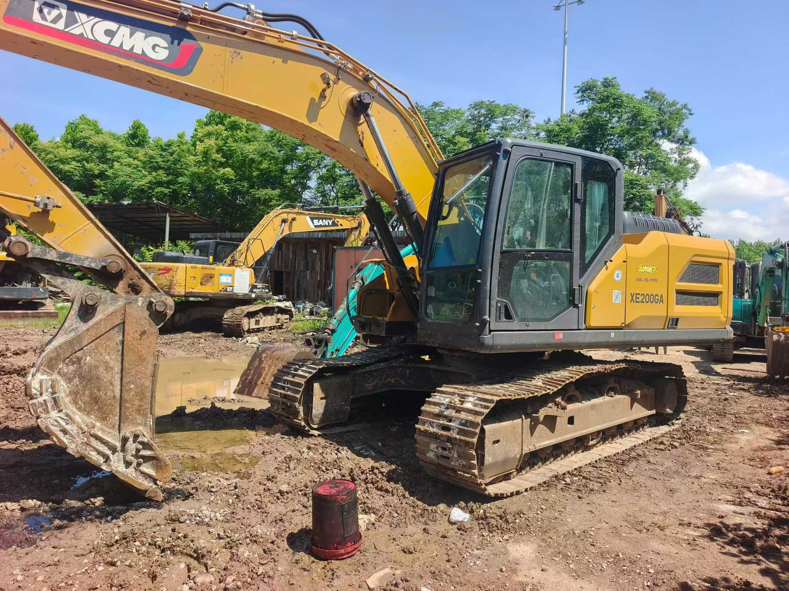 Buy XCMG XE200 Used Excavator / 1