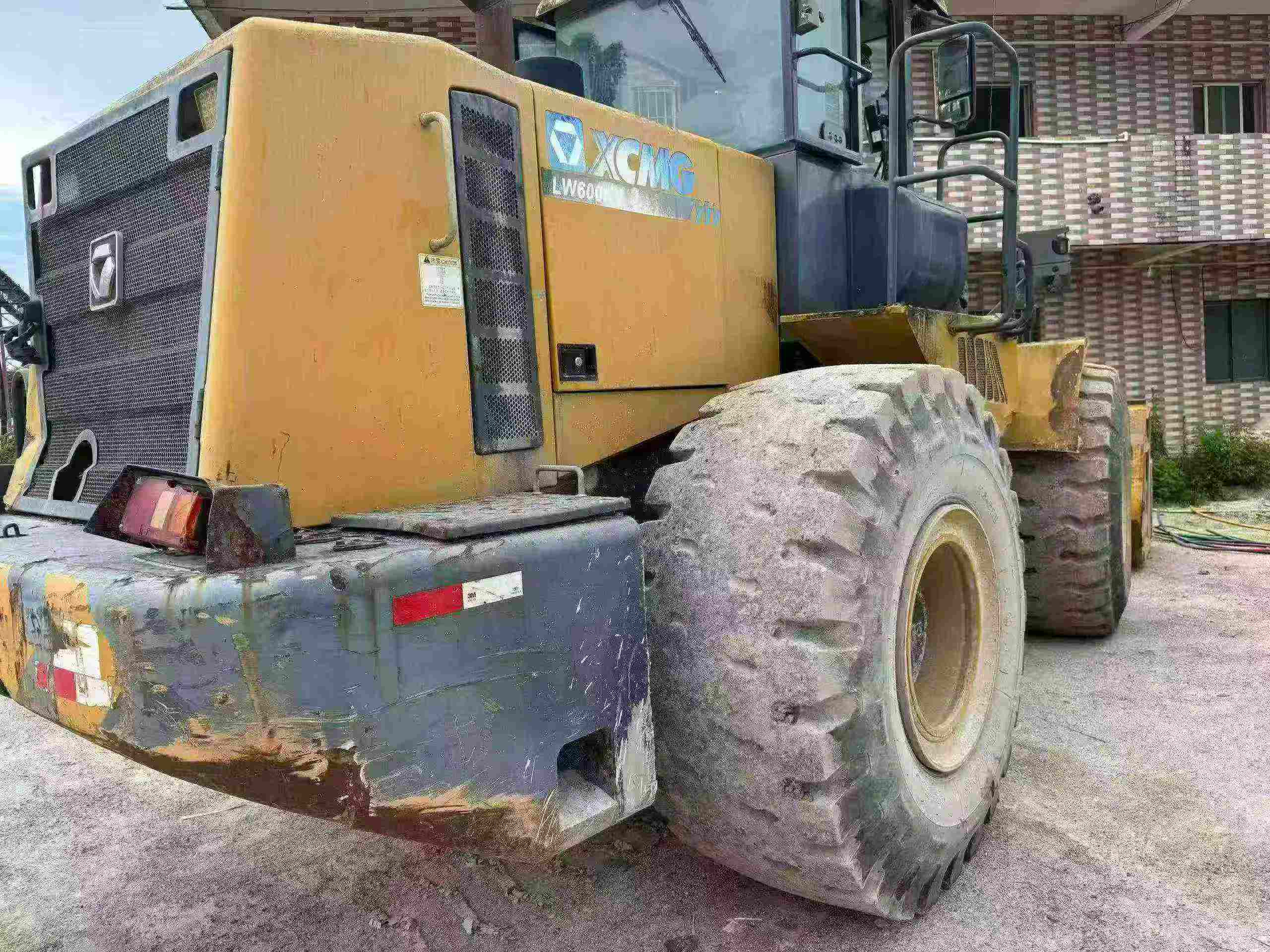 Buy XCMG LW600KV Used Excavator / 2
