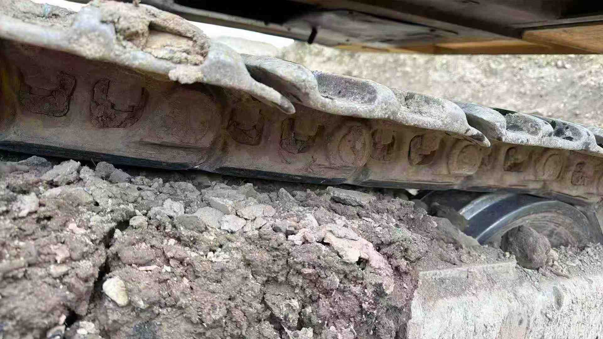 Buy Hyundai R335-7 Used Excavator / 4