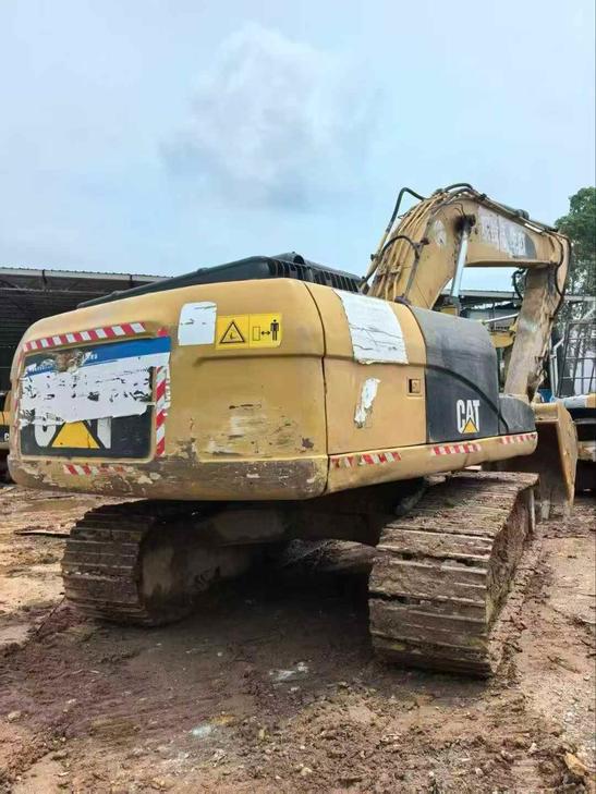 Buy Caterpillar 320D Used Excavator / 1