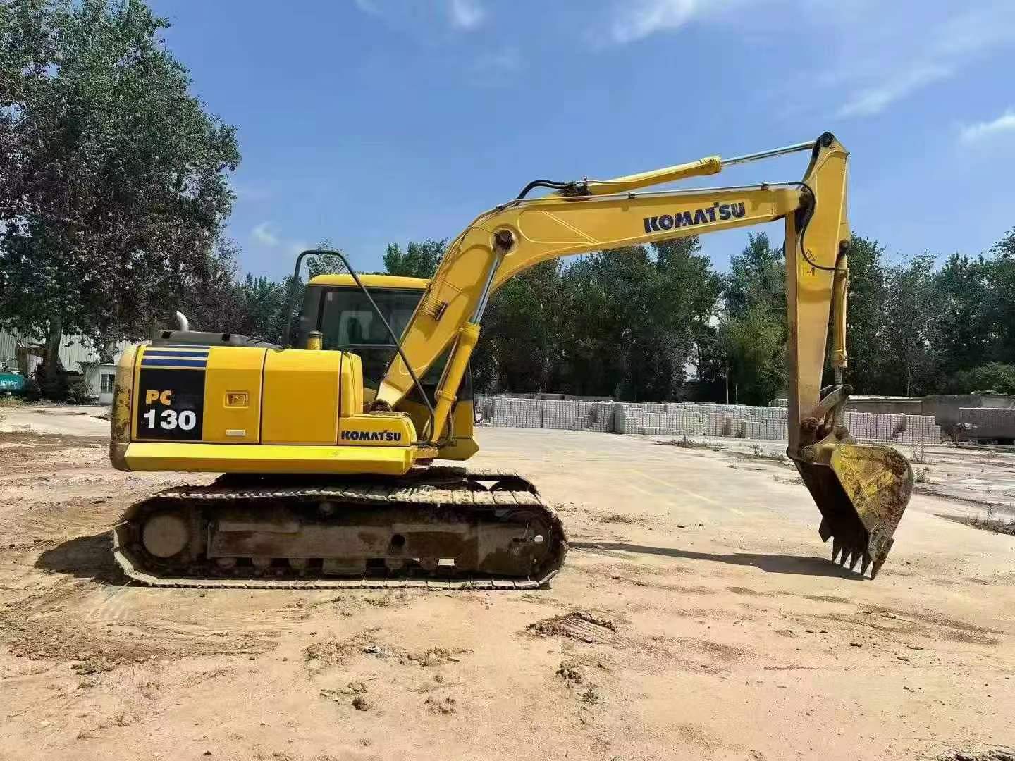 Buy Komatsu PC130-7 Used Excavator / 2 Buy Komatsu PC130-7 Used Excavator / 2