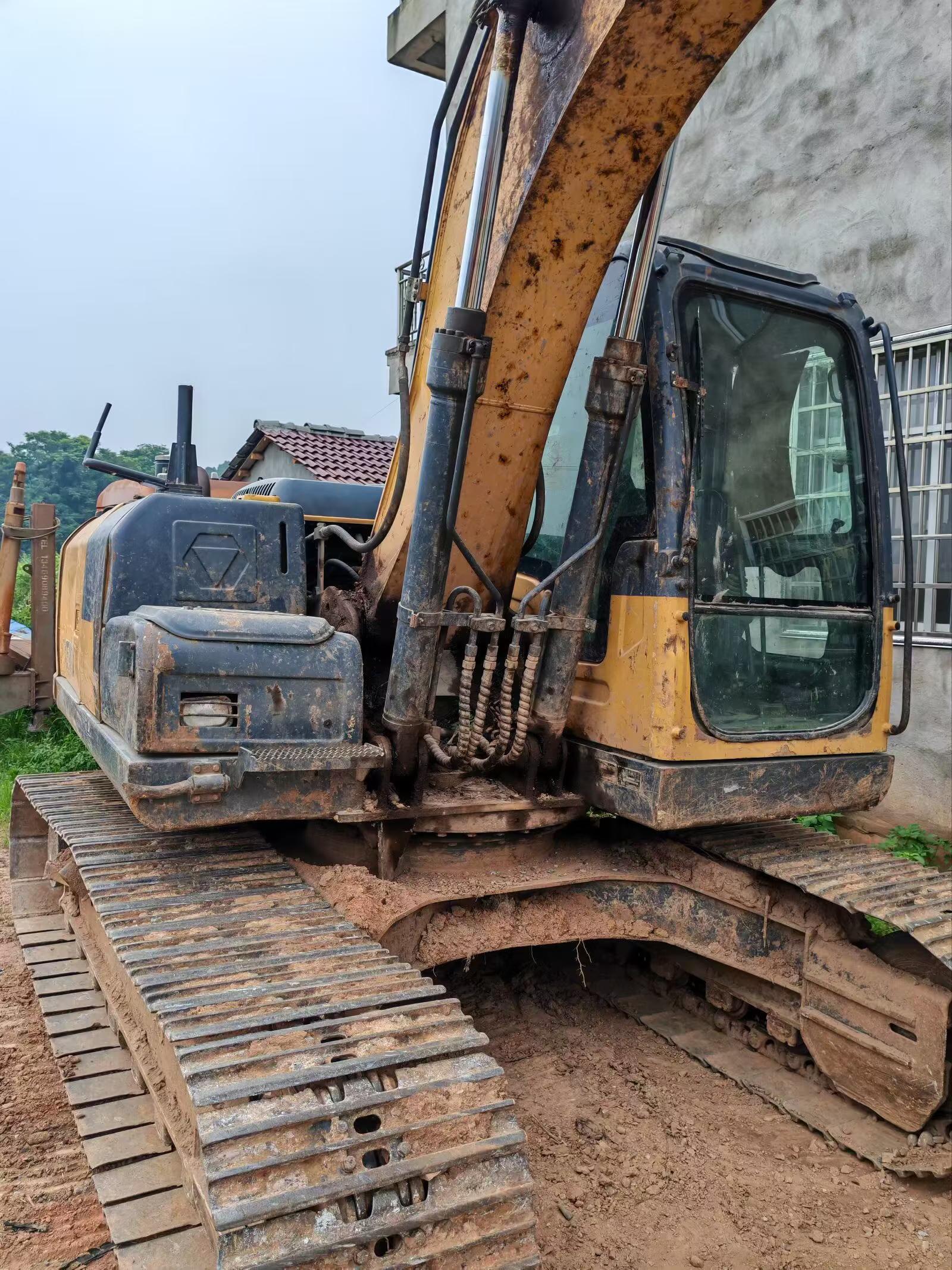 Buy XCMG XE150 Used Excavator / 2 Buy XCMG XE150 Used Excavator / 2