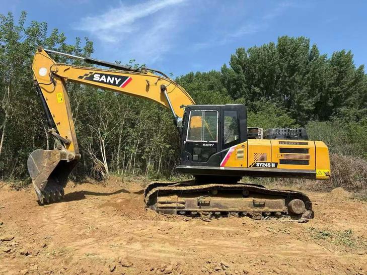 Buy Sany SY245H Used Excavator / 1