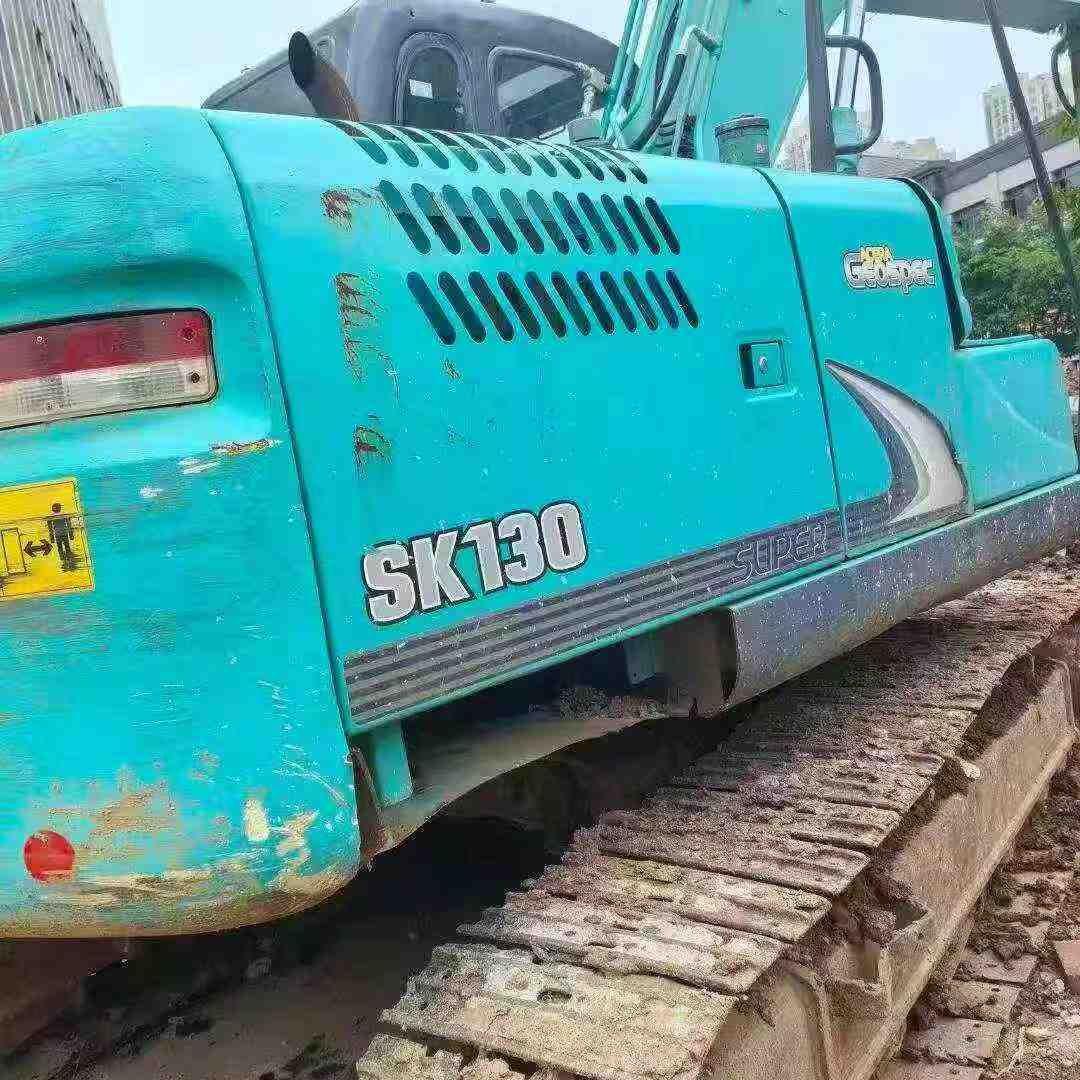 Buy Kobelco SK130 Used Excavator / 4