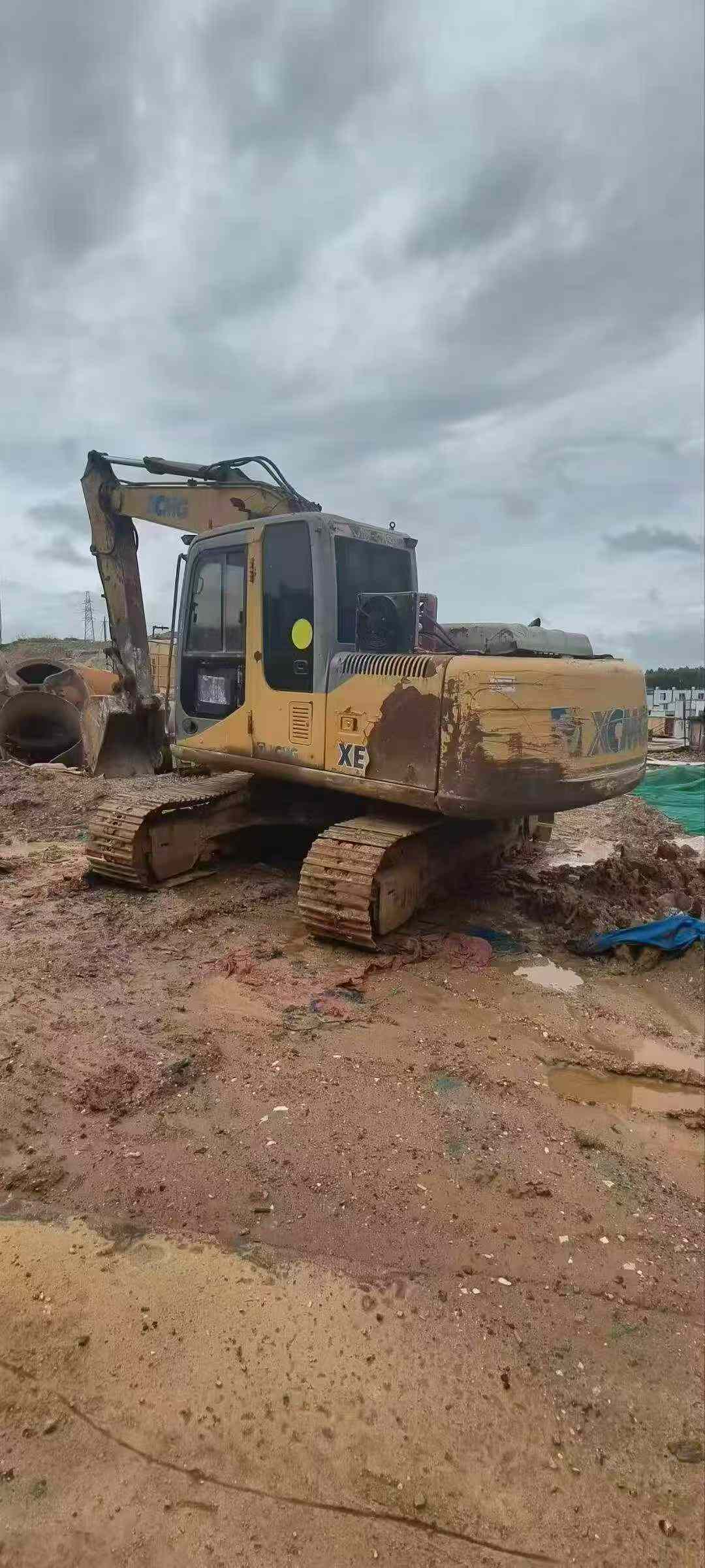 Buy XCMG XE135B Used Excavator / 3
