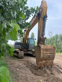 Buy XCMG XE305D Used Excavator / 4 Buy XCMG XE305D Used Excavator / 4