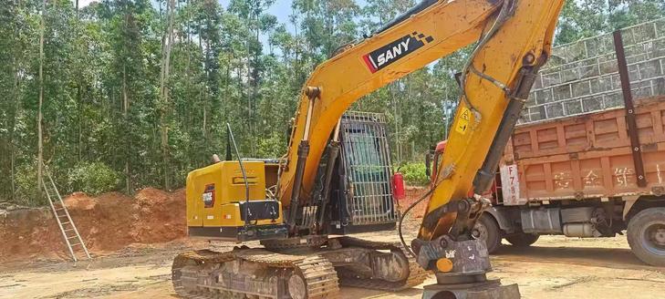 Buy Sany SY135 Used Excavator / 1
