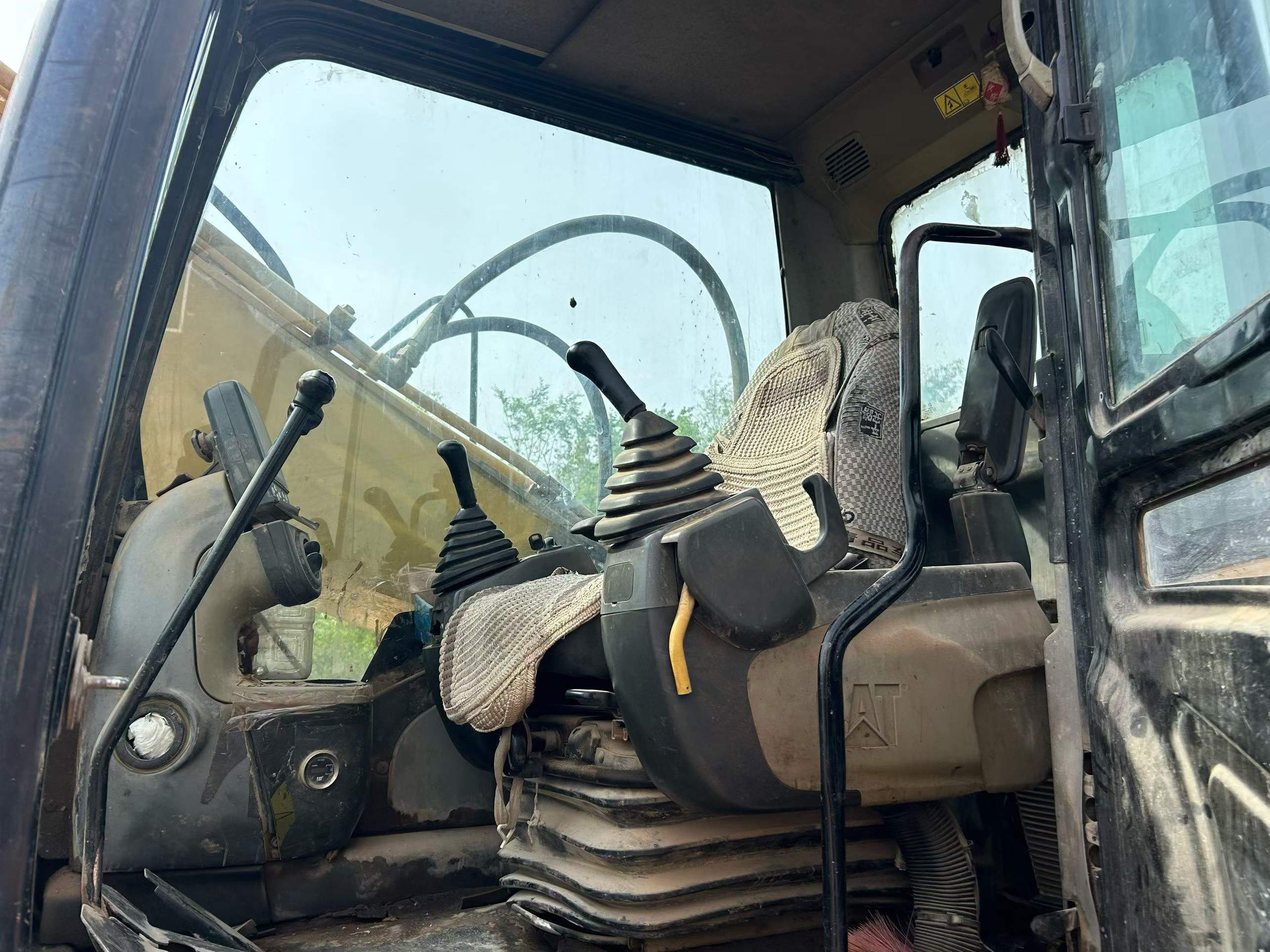 Buy Caterpillar 320D Used Excavator / 7