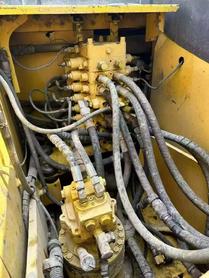 Buy Komatsu PC130-7 Used Excavator / 8 Buy Komatsu PC130-7 Used Excavator / 8