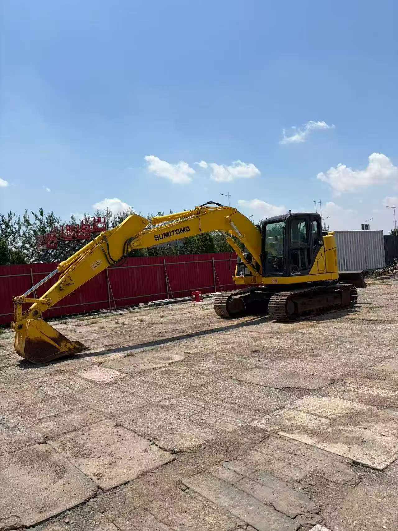 Buy Sumitomo SH135 Used Excavator / 1